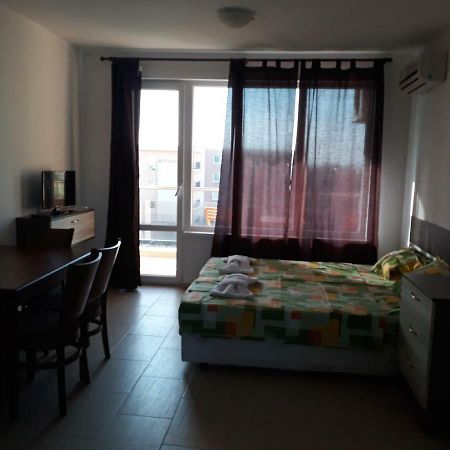 Anna Marina Apartments Sveti Vlas Exteriör bild