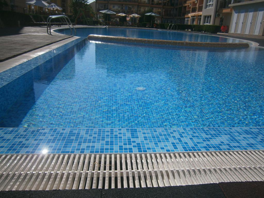 Anna Marina Apartments Sveti Vlas Exteriör bild