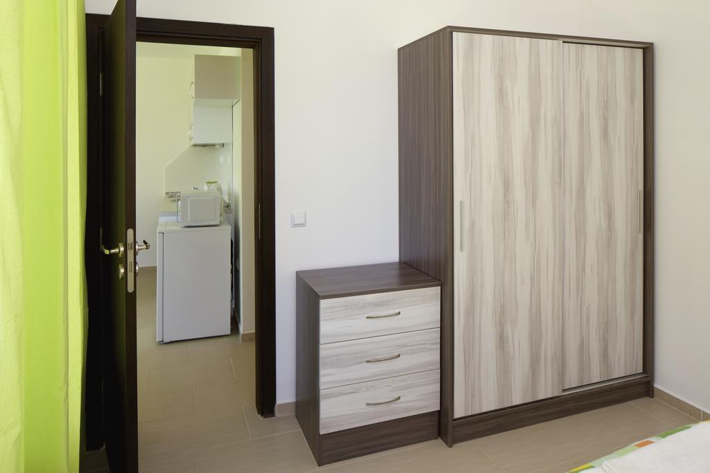 Anna Marina Apartments Sveti Vlas Exteriör bild