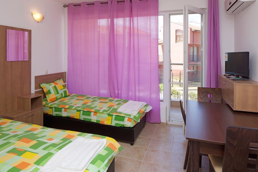 Anna Marina Apartments Sveti Vlas Exteriör bild