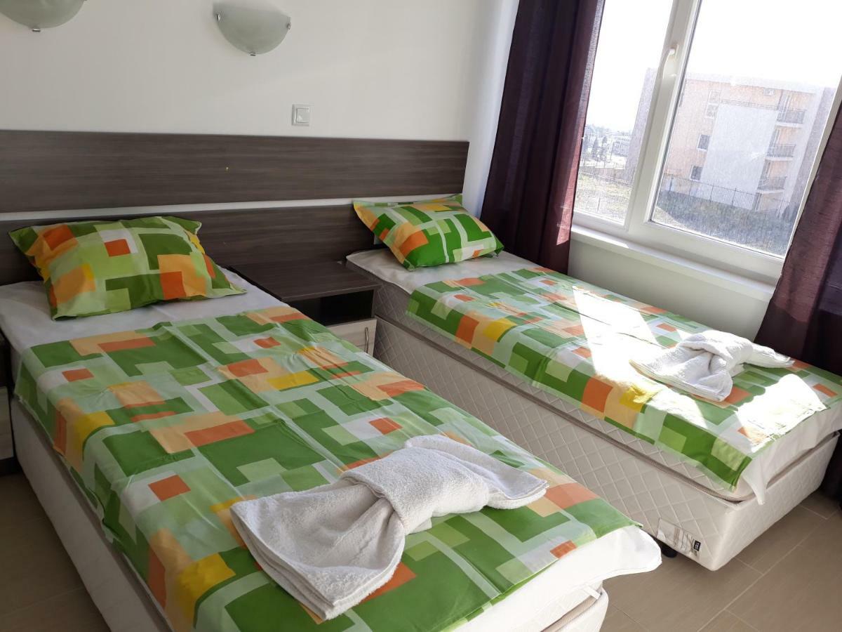 Anna Marina Apartments Sveti Vlas Exteriör bild