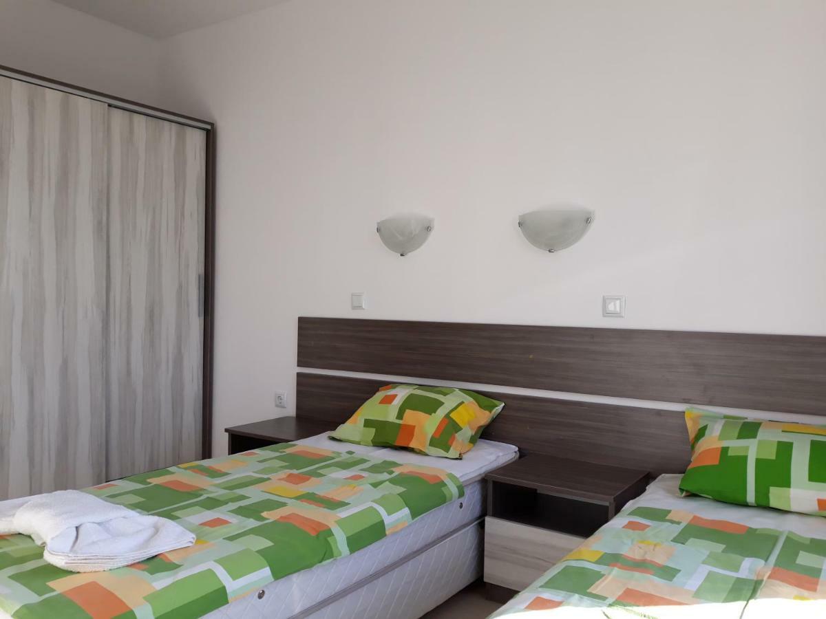 Anna Marina Apartments Sveti Vlas Exteriör bild